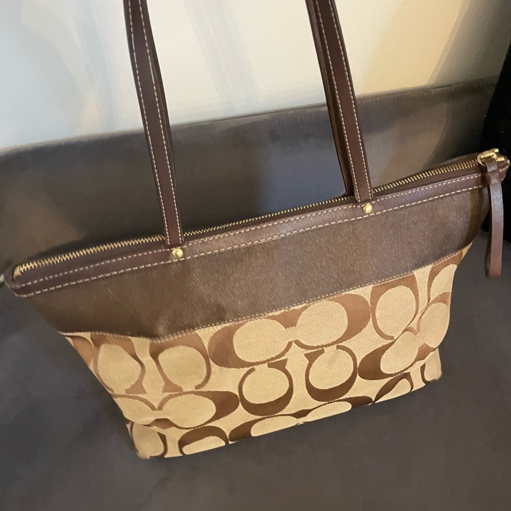 Beautiful Coach Handbag - Picture 2 of 8